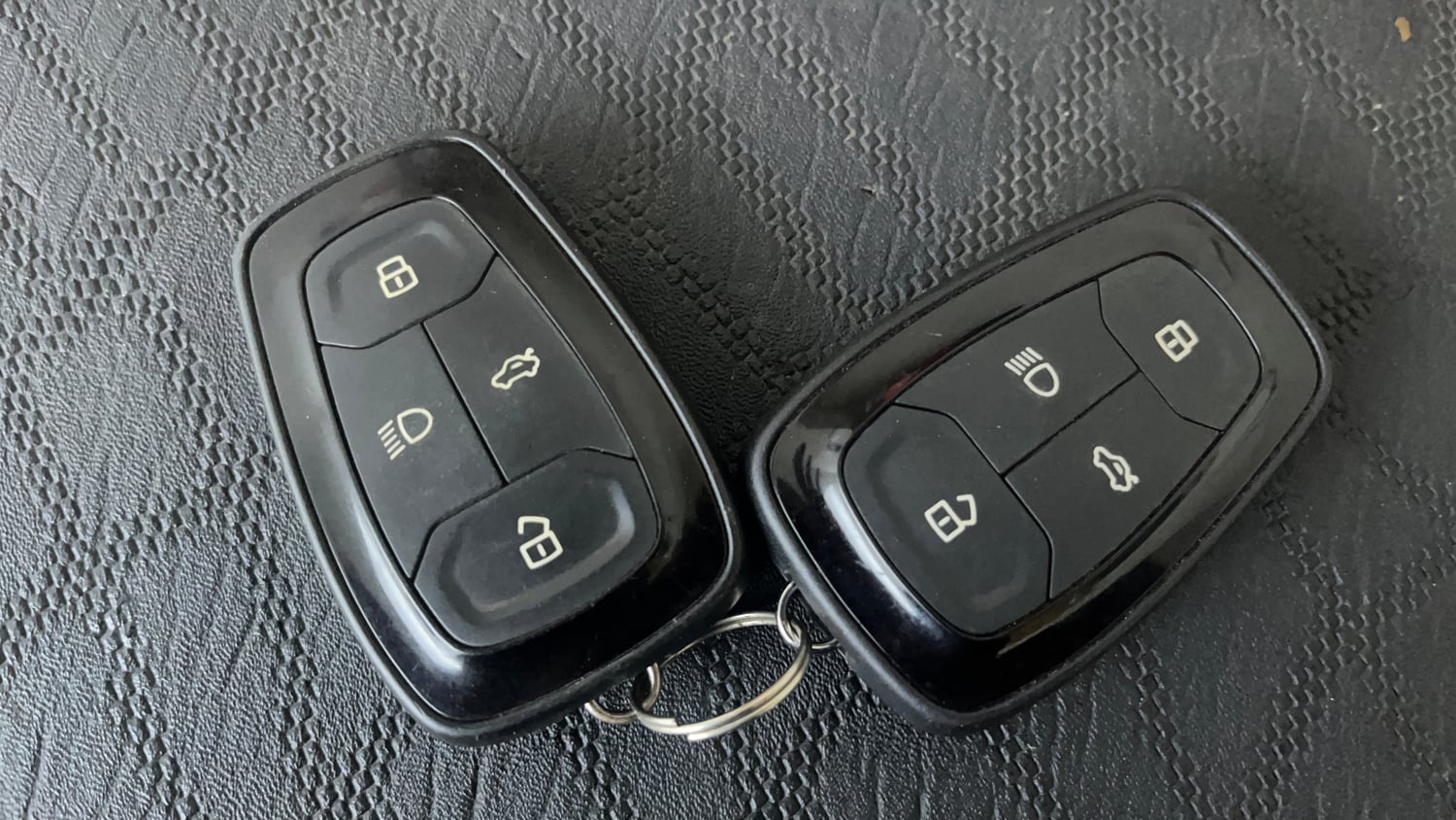 Used 2024 Tata Altroz XZA Petrol Petrol Automatic extra CAR KEY VIEW