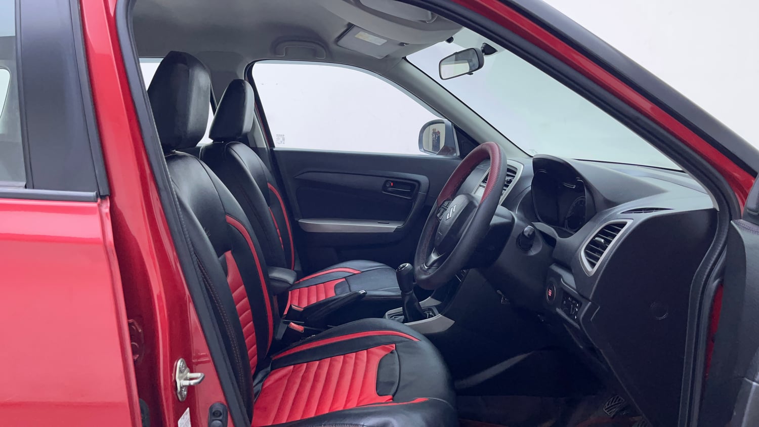 Used 2020 maruti-suzuki Vitara Brezza VXi Petrol Manual interior RIGHT SIDE FRONT DOOR CABIN VIEW
