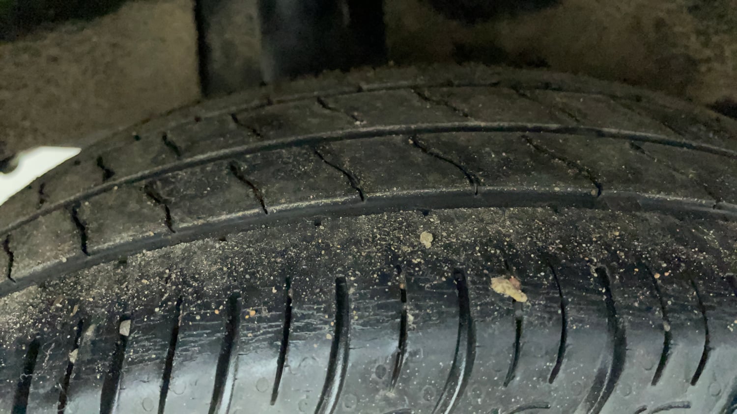 Used 2017 Maruti Suzuki Baleno Delta 1.3 Diesel Manual tyres RIGHT REAR TYRE TREAD VIEW