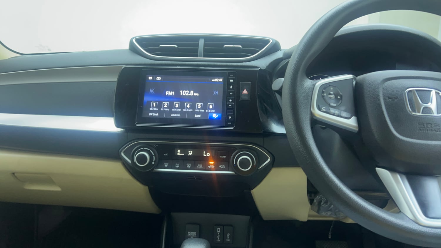 Used 2023 Honda Amaze VX CVT 1.2 Petrol Petrol Automatic top_features Touch screen infotainment system