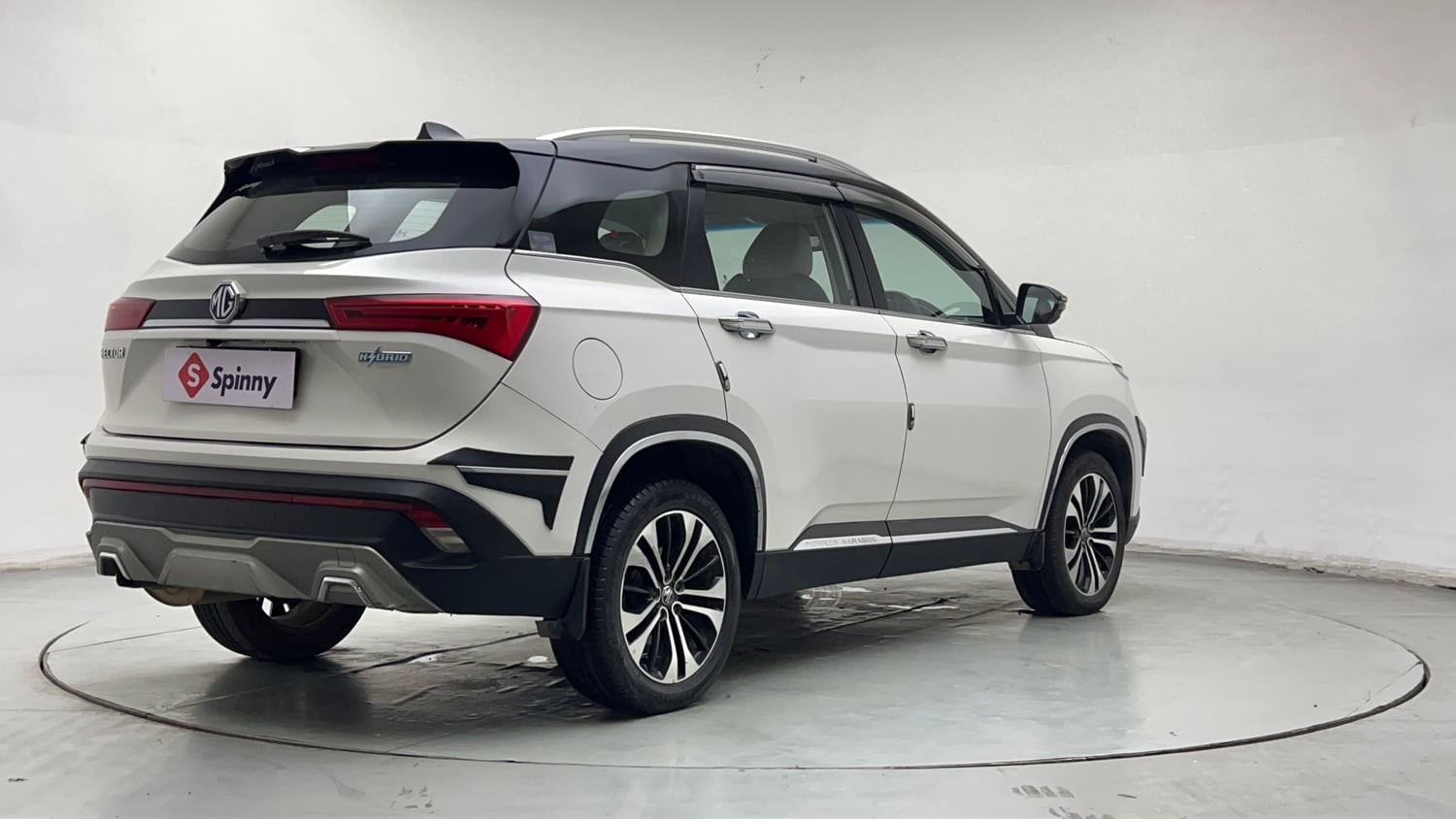 Used 2021 MG Motors Hector Sharp 1.5 Petrol Turbo Hybrid MT Dual Tone Hybrid Manual exterior RIGHT REAR CORNER VIEW