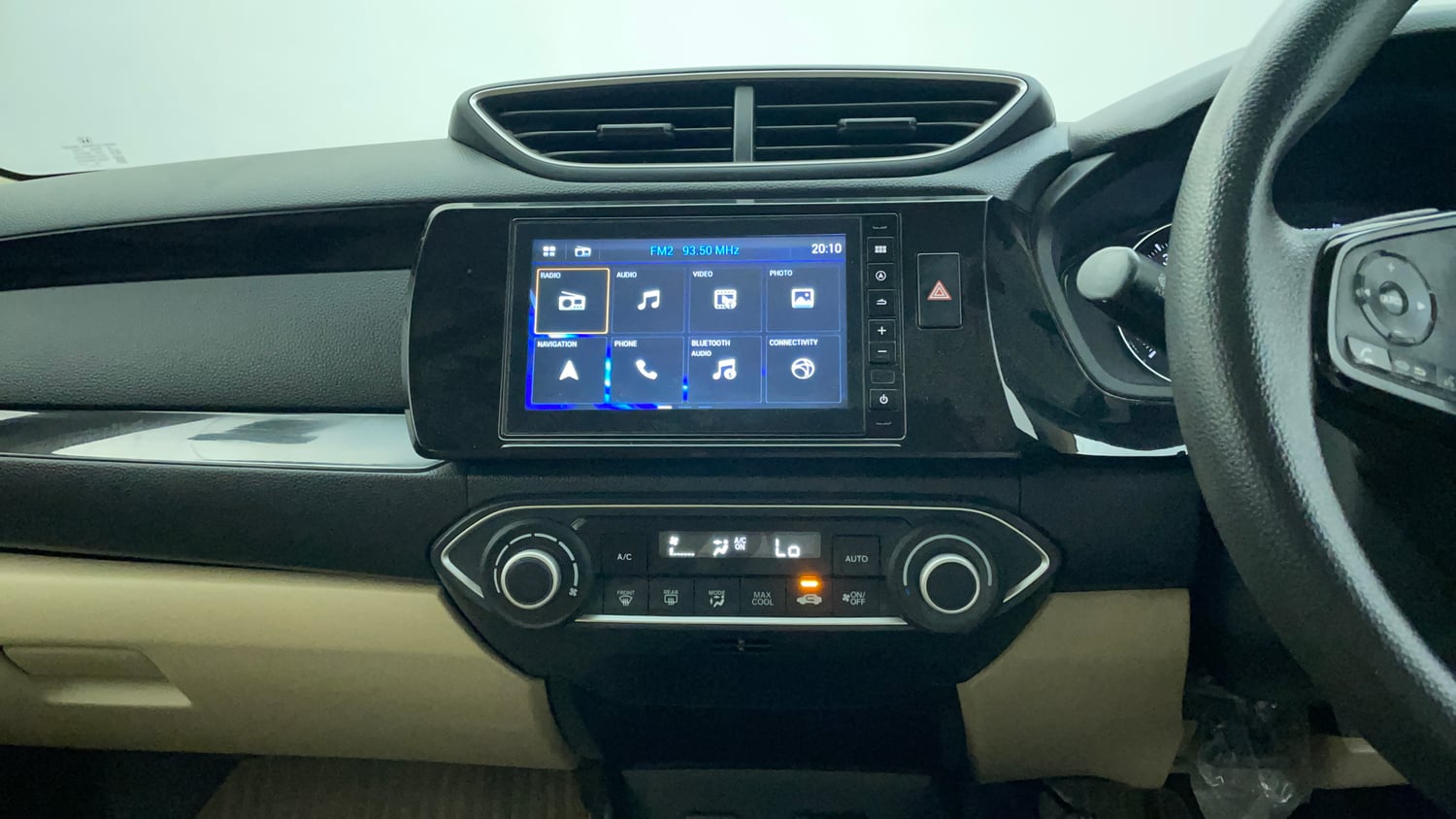 Used 2019 Honda Amaze 1.2 VX MT Petrol Petrol Manual interior MUSIC SYSTEM & AC CONTROL VIEW