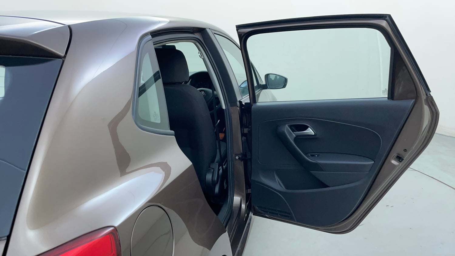 Used 2016 Volkswagen Polo Comfortline 1.2L (P) Petrol Manual interior RIGHT REAR DOOR OPEN VIEW