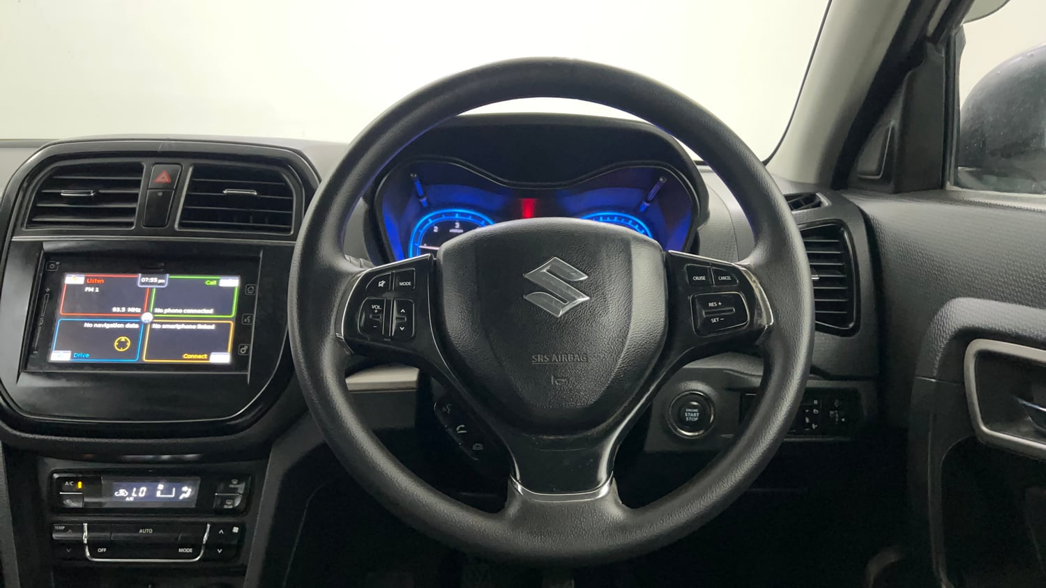 Used 2017 Maruti Suzuki Vitara Brezza [2016-2020] ZDi Plus Diesel Manual interior STEERING VIEW