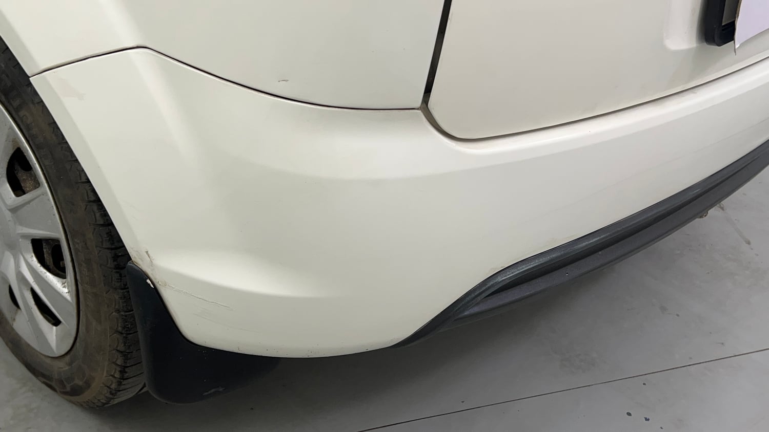 Used 2013 Ford Figo Duratorq Diesel ZXI 1.4 Diesel Manual dents MINOR SCRATCH