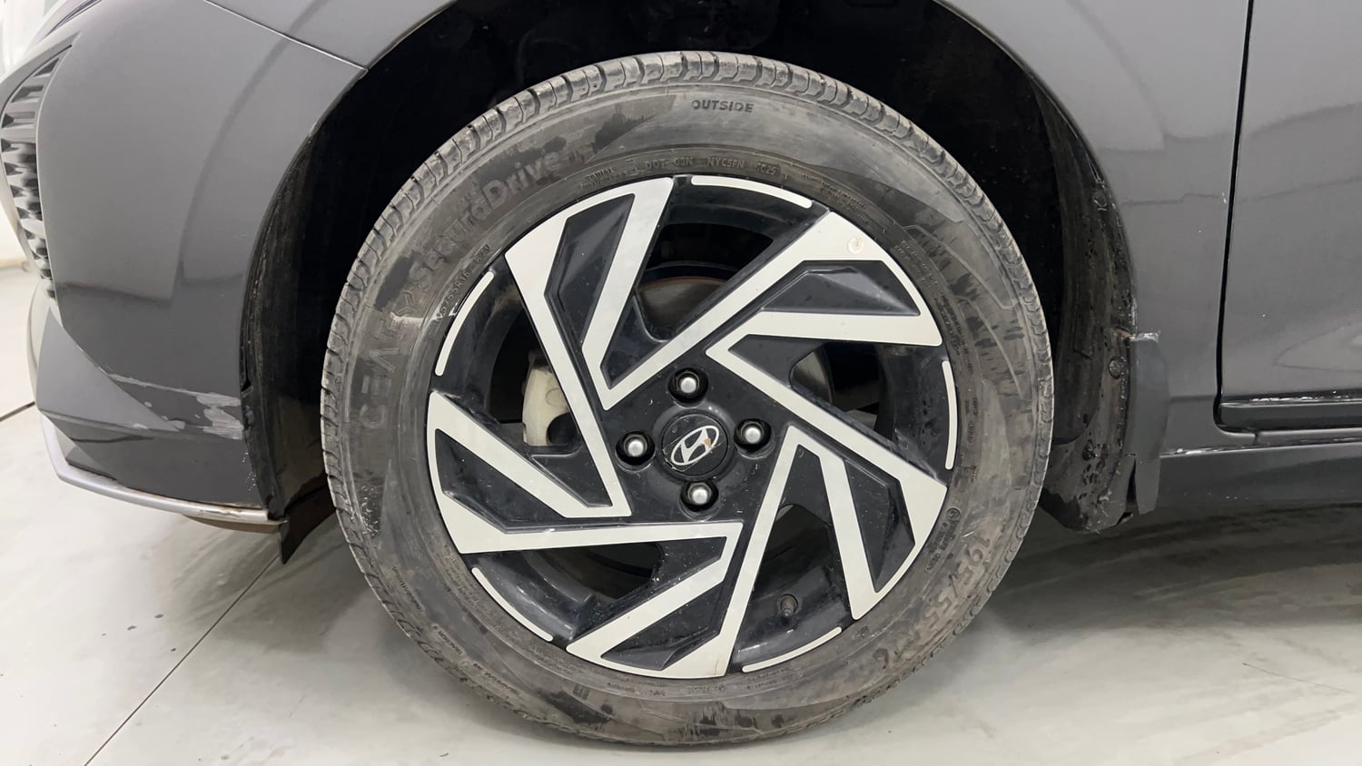 Used 2025 Hyundai New i20 Asta (O) 1.2 IVT Petrol Automatic tyres LEFT FRONT TYRE RIM VIEW
