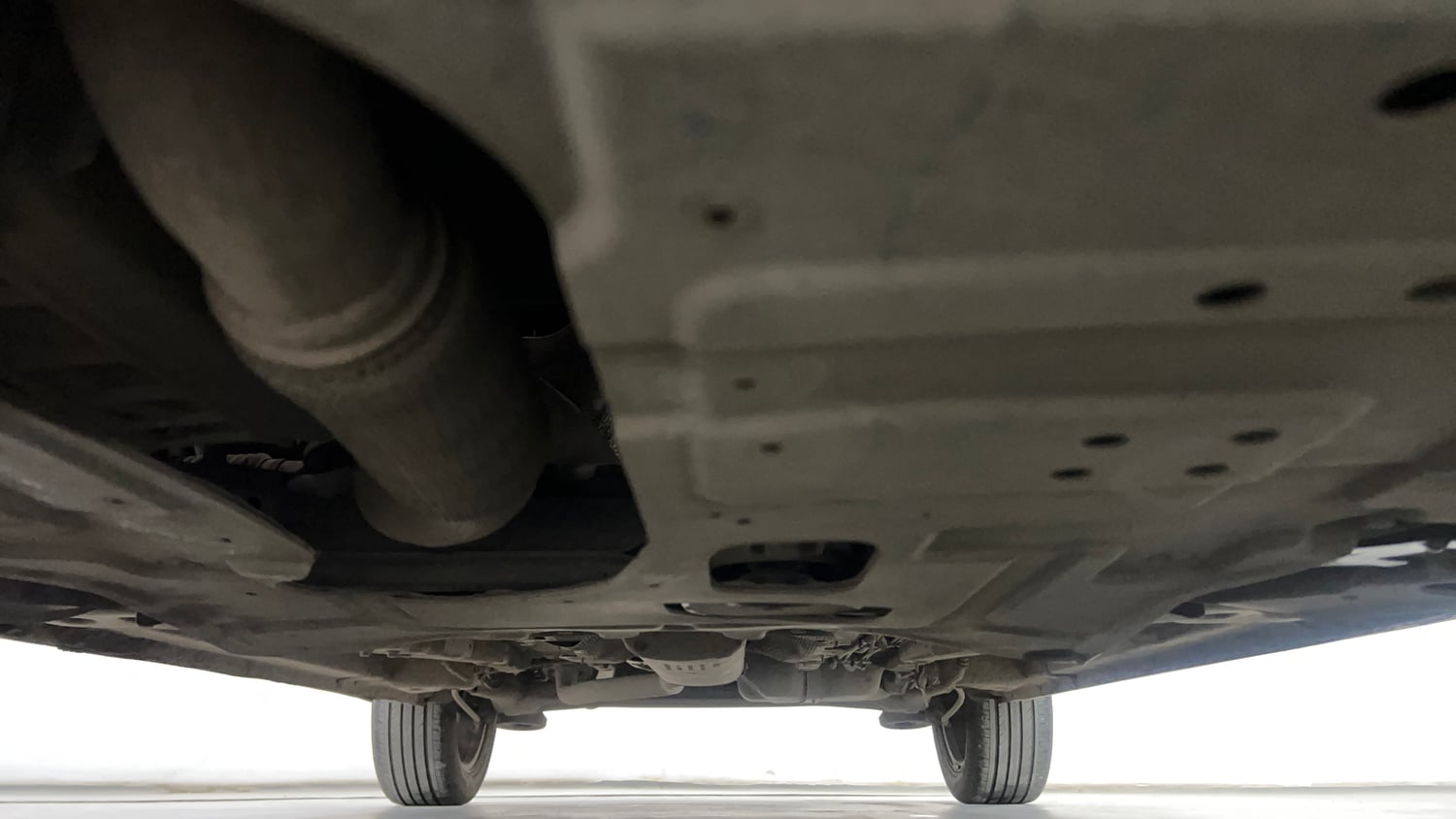 Used 2024 Mahindra XUV 3XO AX7 1.2 Petrol AT Petrol Automatic extra FRONT LEFT UNDERBODY VIEW