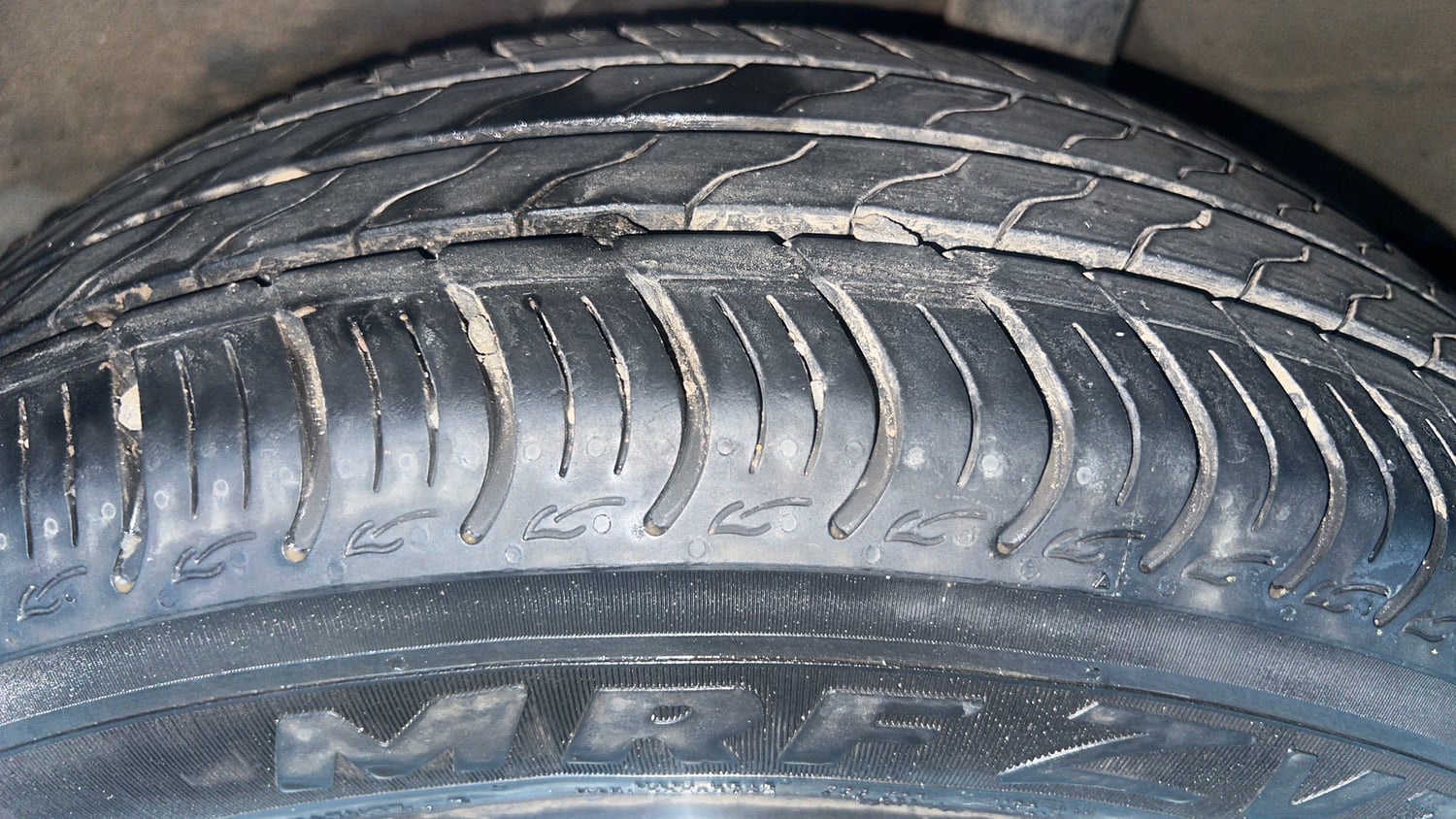 Used 2023 Honda Amaze VX CVT 1.2 Petrol Petrol Automatic tyres LEFT REAR TYRE TREAD VIEW