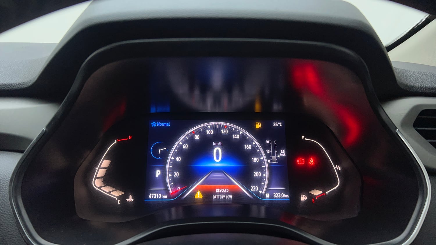 Used 2021 Renault Kiger RXZ Turbo CVT Petrol Automatic interior CLUSTERMETER VIEW