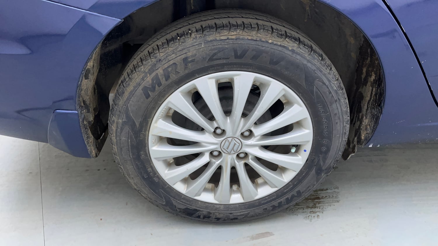 Used 2018 Maruti Suzuki Ciaz Zeta Hybrid 1.5 AT Petrol Automatic tyres RIGHT REAR TYRE RIM VIEW