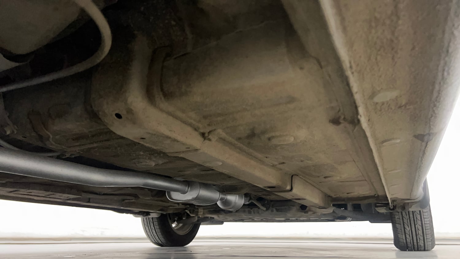 Used 2021 Hyundai Grand i10 Nios Sportz AMT 1.2 Kappa VTVT Petrol Automatic extra REAR RIGHT UNDERBODY VIEW