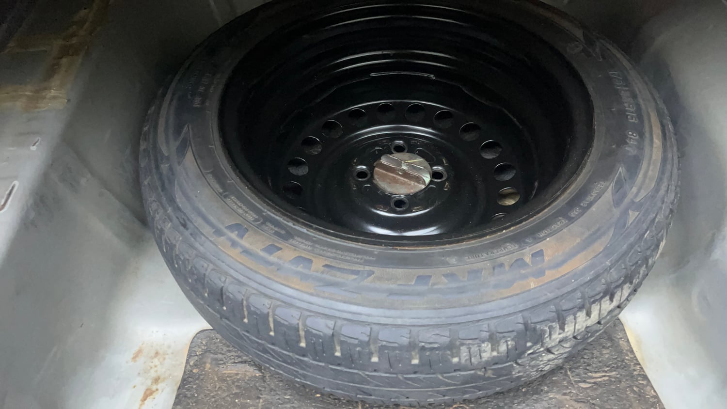 Used 2016 Honda City VX CVT Petrol Automatic tyres SPARE TYRE VIEW
