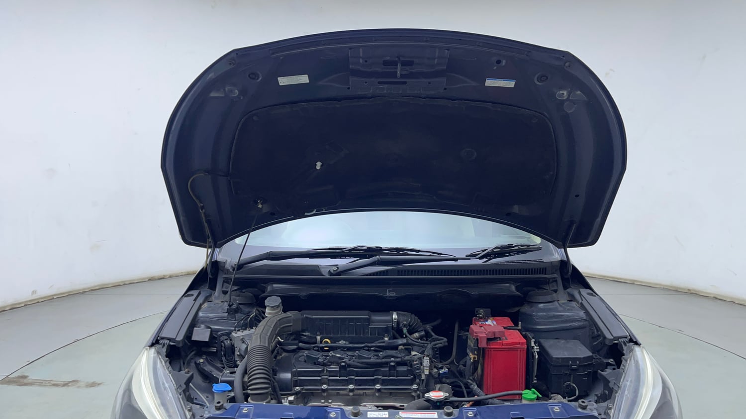 Used 2018 Maruti Suzuki Ciaz Zeta Hybrid 1.5 AT Petrol Automatic engine ENGINE & BONNET OPEN FRONT VIEW