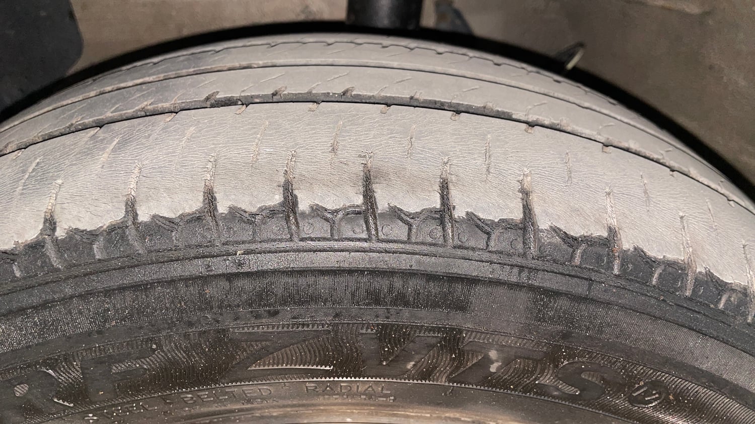 Used 2022 Hyundai Santro Sportz Petrol Manual tyres LEFT FRONT TYRE TREAD VIEW