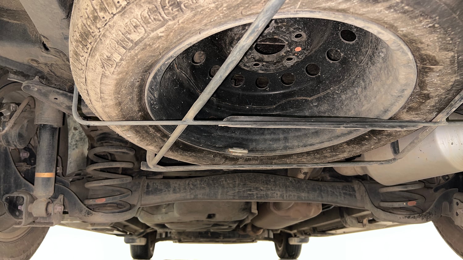 Used 2024 Toyota Innova Hycross GX (O) 7 STR Petrol Automatic extra REAR UNDERBODY VIEW (TAKEN FROM REAR)