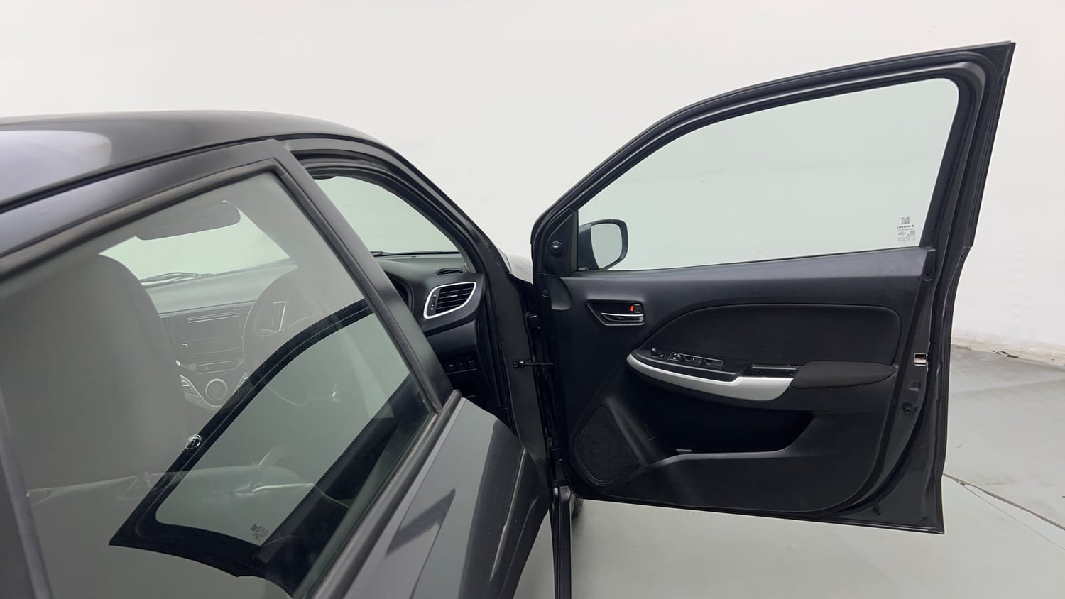 Used 2018 Maruti Suzuki Baleno Delta 1.2 Petrol Manual interior RIGHT FRONT DOOR OPEN VIEW