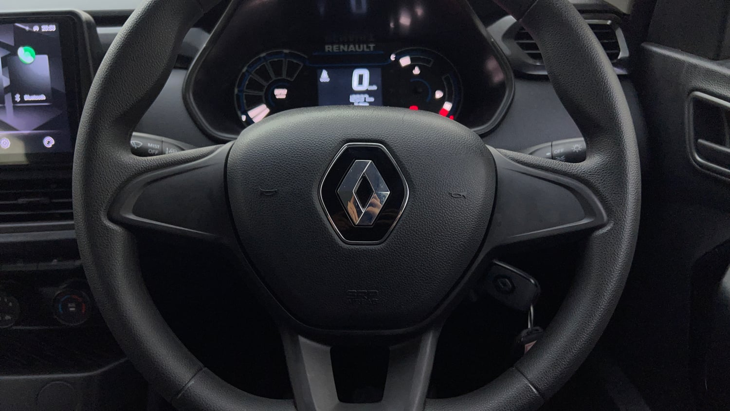 Used 2025 Renault Kiger RXL Petrol Manual top_features Airbags
