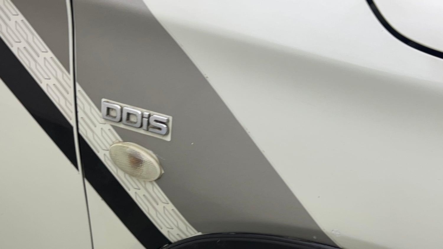 Used 2018 maruti-suzuki Vitara Brezza ZDi AGS Diesel Automatic dents MINOR SCRATCH