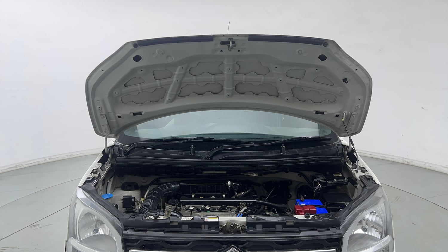 Used 2020 Maruti Suzuki Wagon R 1.0 VXi 1.0 AMT Petrol Automatic engine ENGINE & BONNET OPEN FRONT VIEW