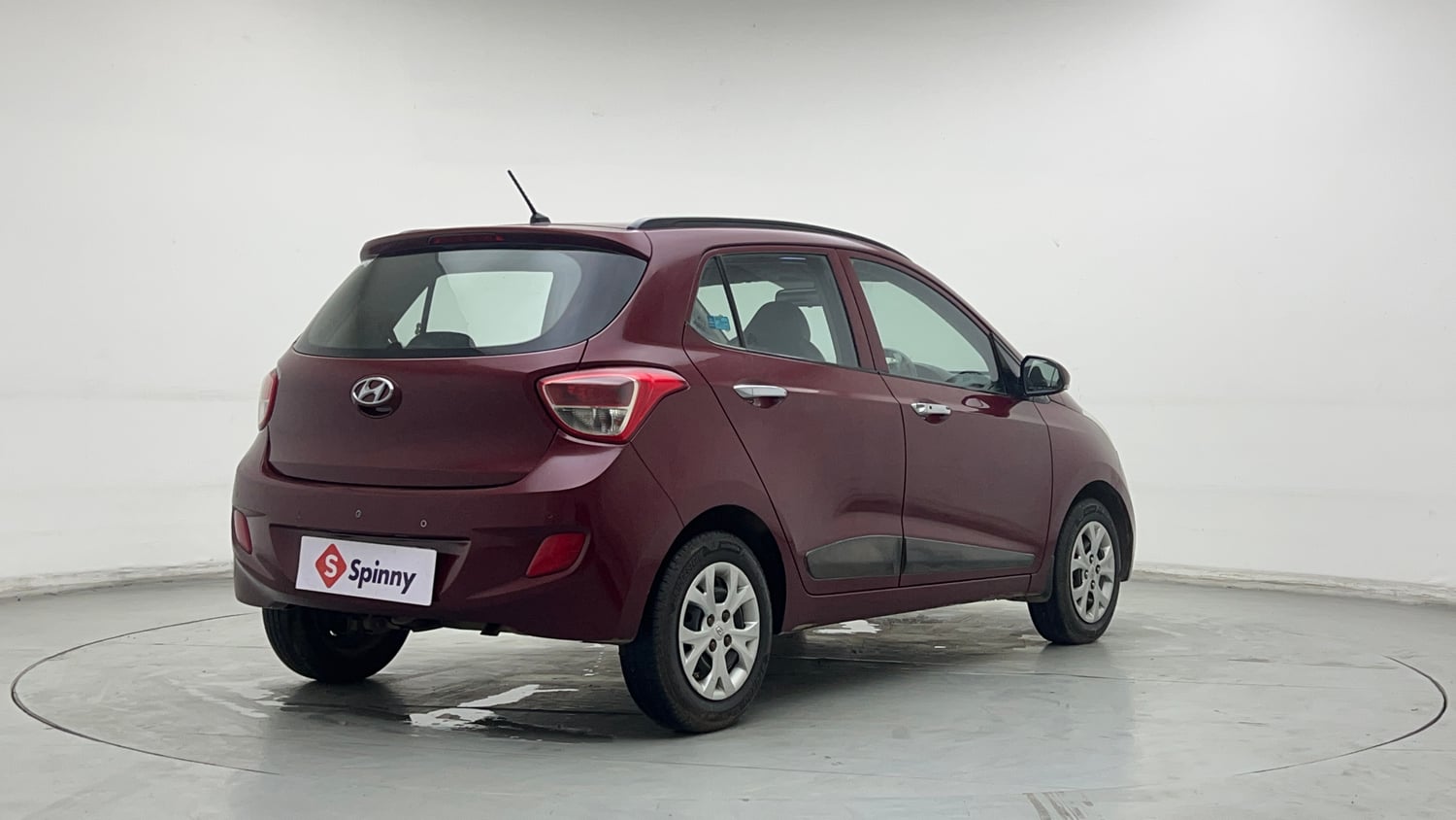 Used 2013 Hyundai Grand i10 Sportz 1.2 Kappa VTVT Petrol Manual exterior RIGHT REAR CORNER VIEW
