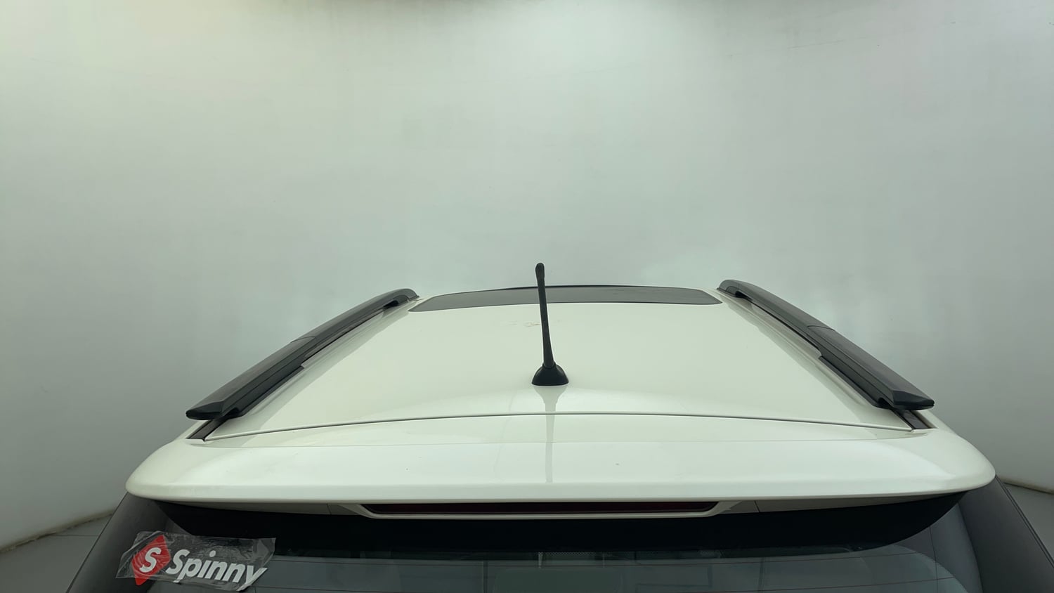 Used 2021 Mahindra XUV 300 W8 (O) 1.2 Petrol Petrol Manual exterior EXTERIOR ROOF VIEW