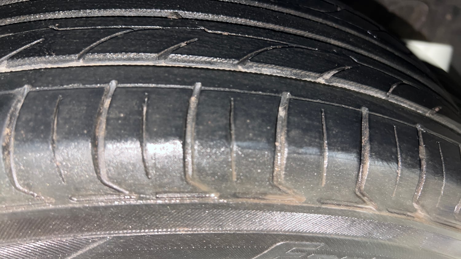 Used 2019 Hyundai Grand i10 Asta 1.2 Kappa VTVT Petrol Manual tyres LEFT REAR TYRE TREAD VIEW