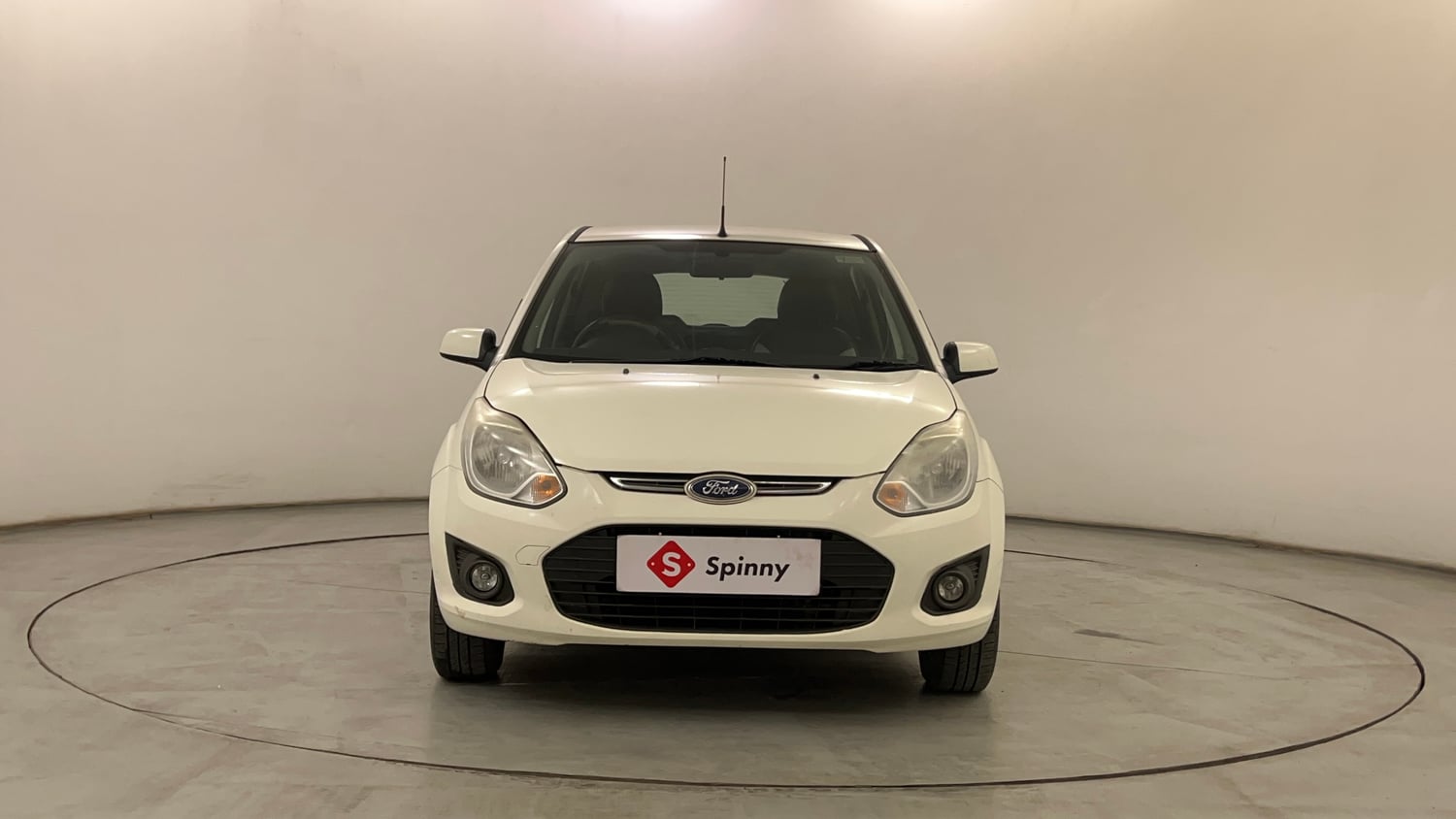 Used 2013 Ford Figo Duratorq Diesel ZXI 1.4 Diesel Manual exterior FRONT VIEW