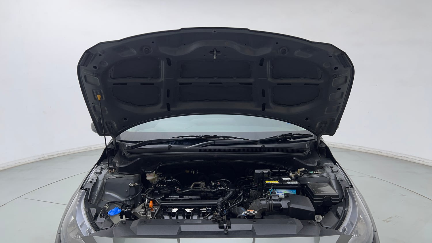Used 2024 Hyundai New i20 Sportz 1.2 IVT Petrol Automatic engine ENGINE & BONNET OPEN FRONT VIEW