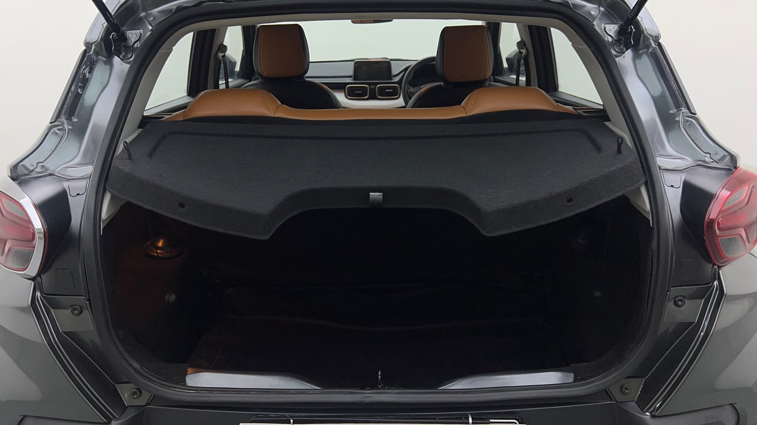 Used 2023 Tata Punch Accomplished Dazzle Pack MT Petrol Manual interior DICKY INSIDE VIEW