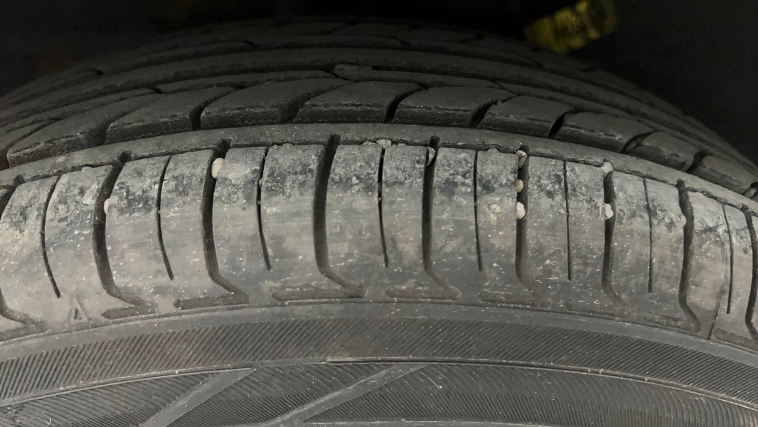Used 2021 Hyundai Grand i10 Nios Sportz AMT 1.2 Kappa VTVT Petrol Automatic tyres RIGHT REAR TYRE TREAD VIEW
