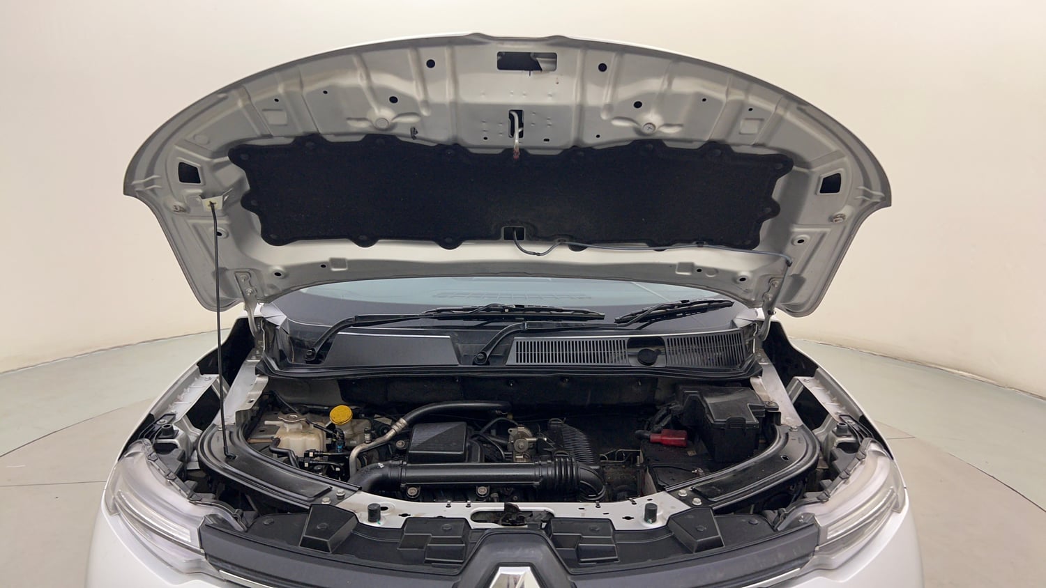 Used 2023 Renault Kiger RXZ MT Petrol Manual engine ENGINE & BONNET OPEN FRONT VIEW