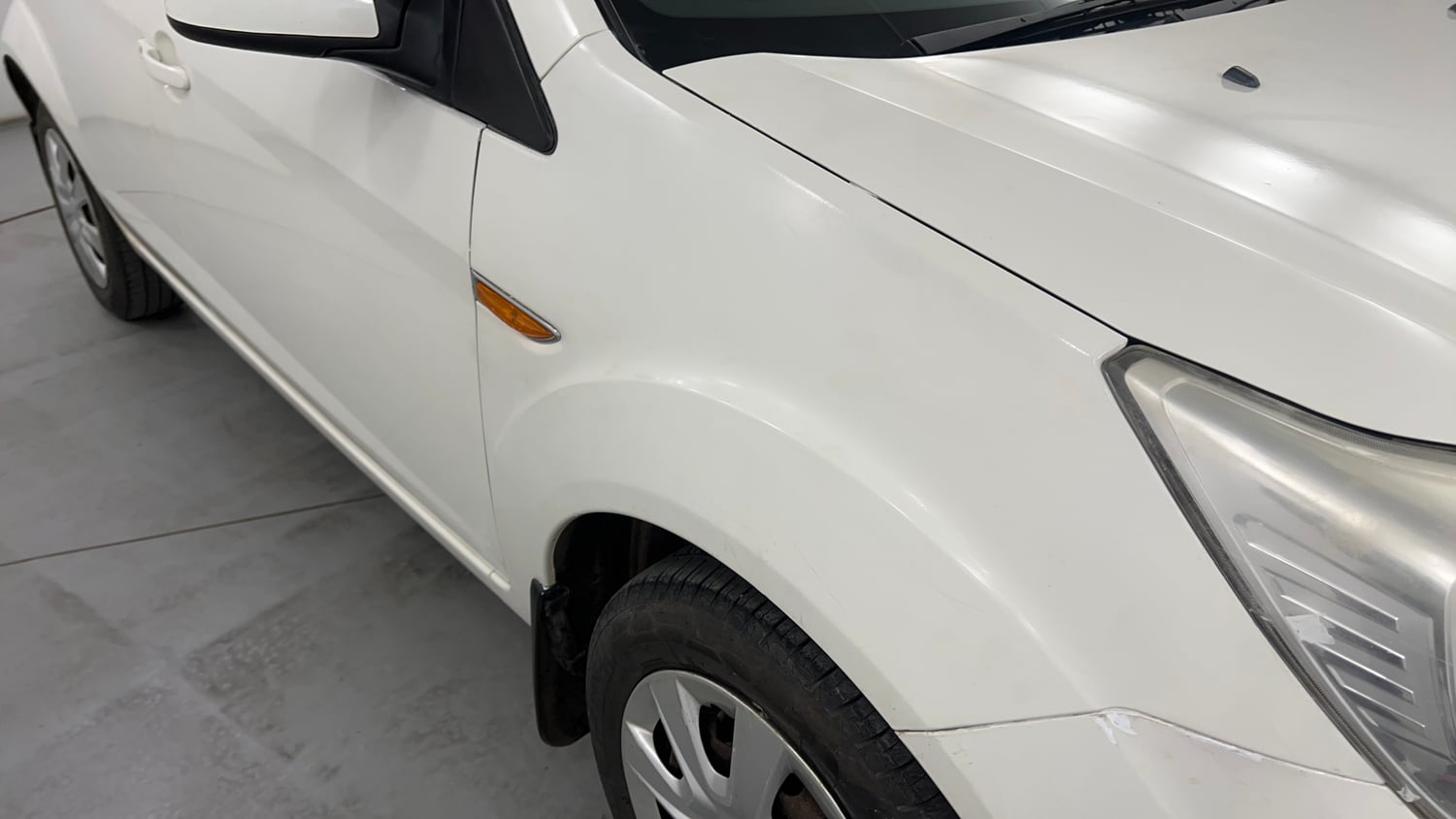 Used 2013 Ford Figo Duratorq Diesel ZXI 1.4 Diesel Manual dents MINOR SCRATCH