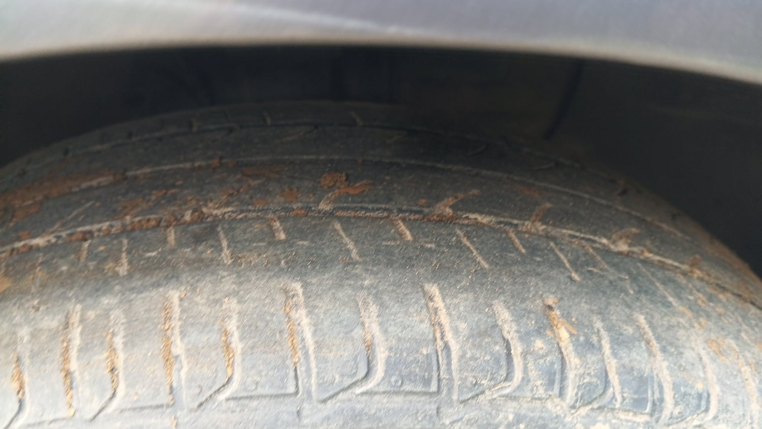 Used 2015 Hyundai Elite i20 Asta 1.2 Petrol Manual tyres RIGHT FRONT TYRE TREAD VIEW