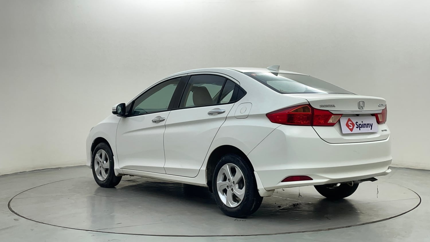 Used 2016 Honda City VX CVT Petrol Automatic exterior LEFT REAR CORNER VIEW