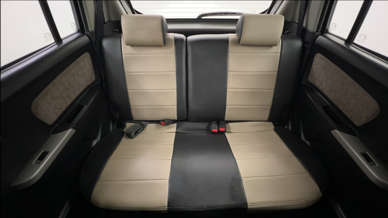 Used 2013 Maruti Suzuki Wagon R VXI Petrol Manual interior REAR SEAT CONDITION VIEW