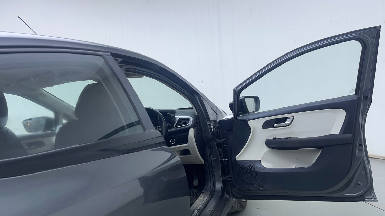 Used 2024 Tata Altroz XZA Petrol Petrol Automatic interior RIGHT FRONT DOOR OPEN VIEW