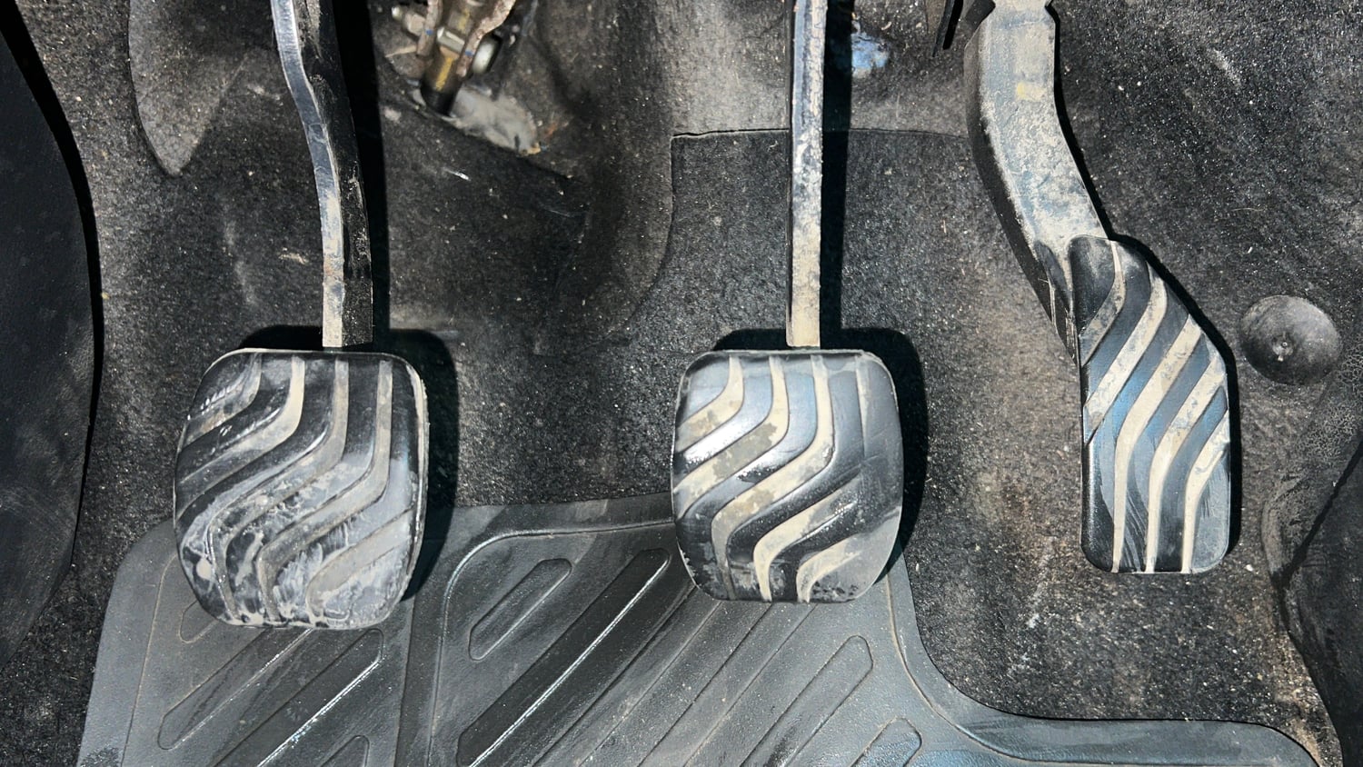 Used 2021 Nissan Magnite XV Turbo Petrol Manual interior PEDALS VIEW
