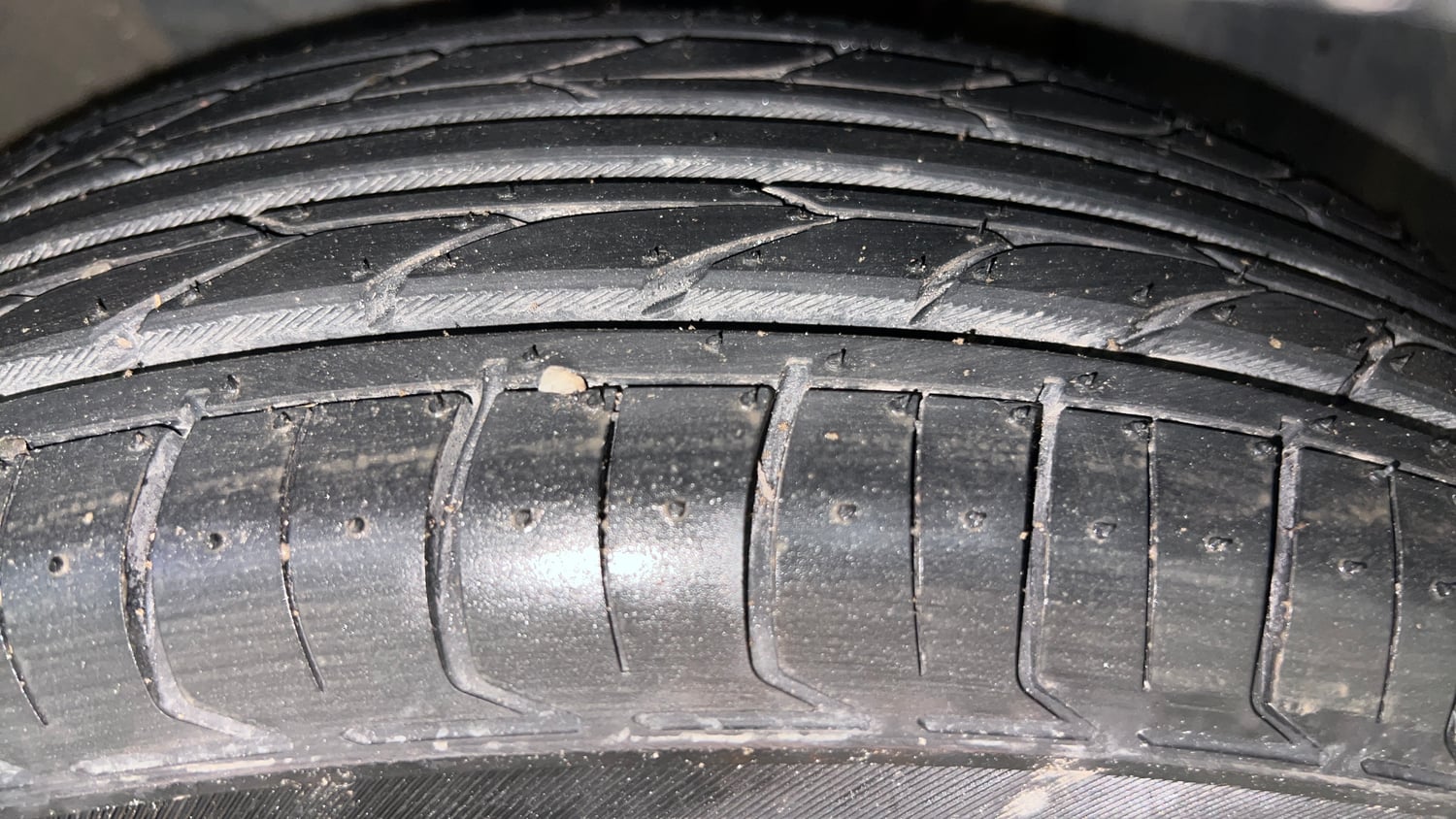 Used 2019 Renault Kwid CLIMBER 1.0 Opt Petrol Manual tyres RIGHT FRONT TYRE TREAD VIEW