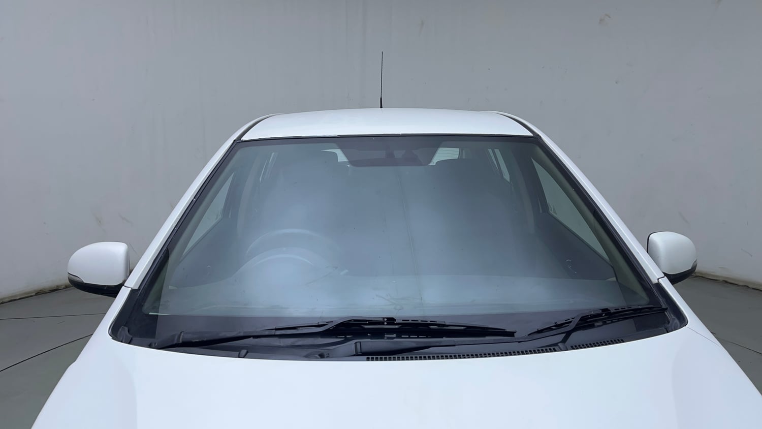 Used 2012 Hyundai i20 Asta 1.2 Petrol Manual exterior FRONT WINDSHIELD VIEW
