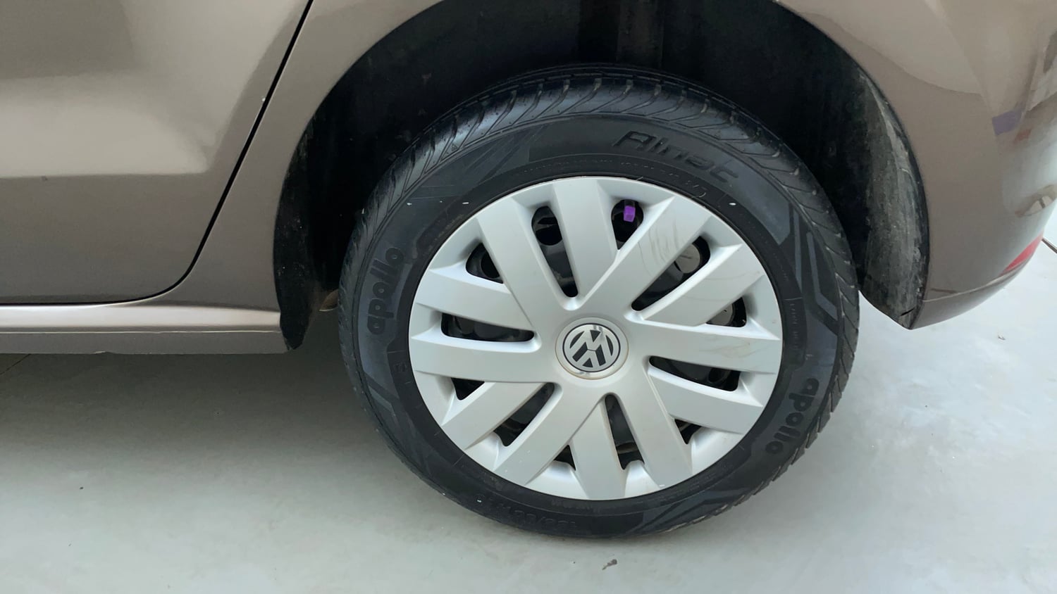 Used 2016 Volkswagen Polo Comfortline 1.2L (P) Petrol Manual tyres LEFT REAR TYRE RIM VIEW