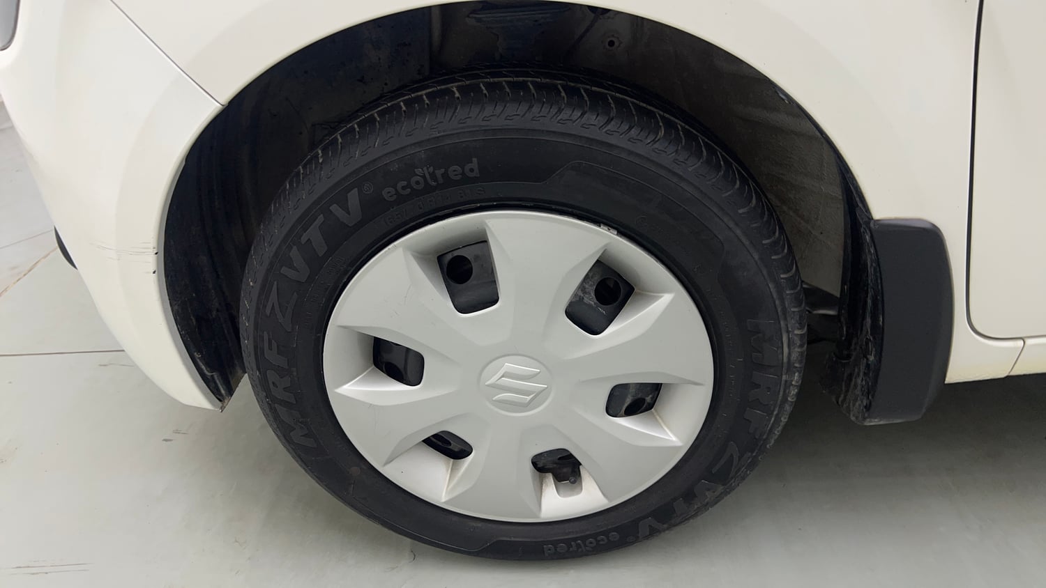 Used 2024 Maruti Suzuki Wagon R VXI 1.0 CNG Cng Manual tyres LEFT FRONT TYRE RIM VIEW