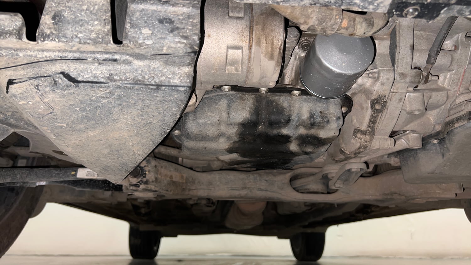 Used 2023 Volkswagen Taigun Topline 1.0 TSI AT Petrol Automatic extra FRONT LEFT UNDERBODY VIEW