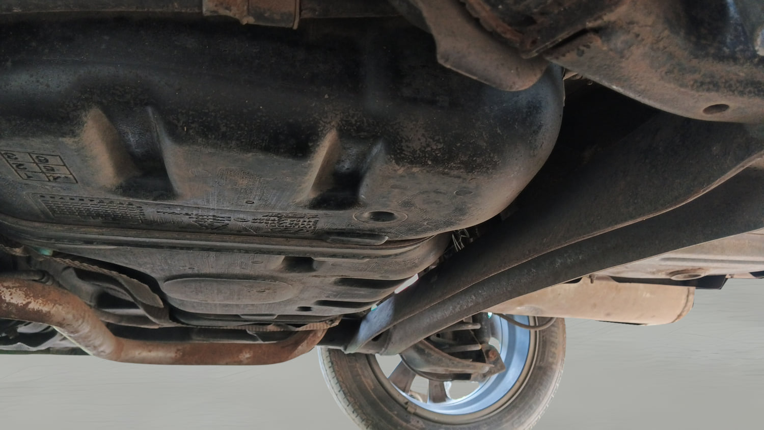 Used 2015 Hyundai Elite i20 Asta 1.2 Petrol Manual extra REAR UNDERBODY VIEW (TAKEN FROM REAR)