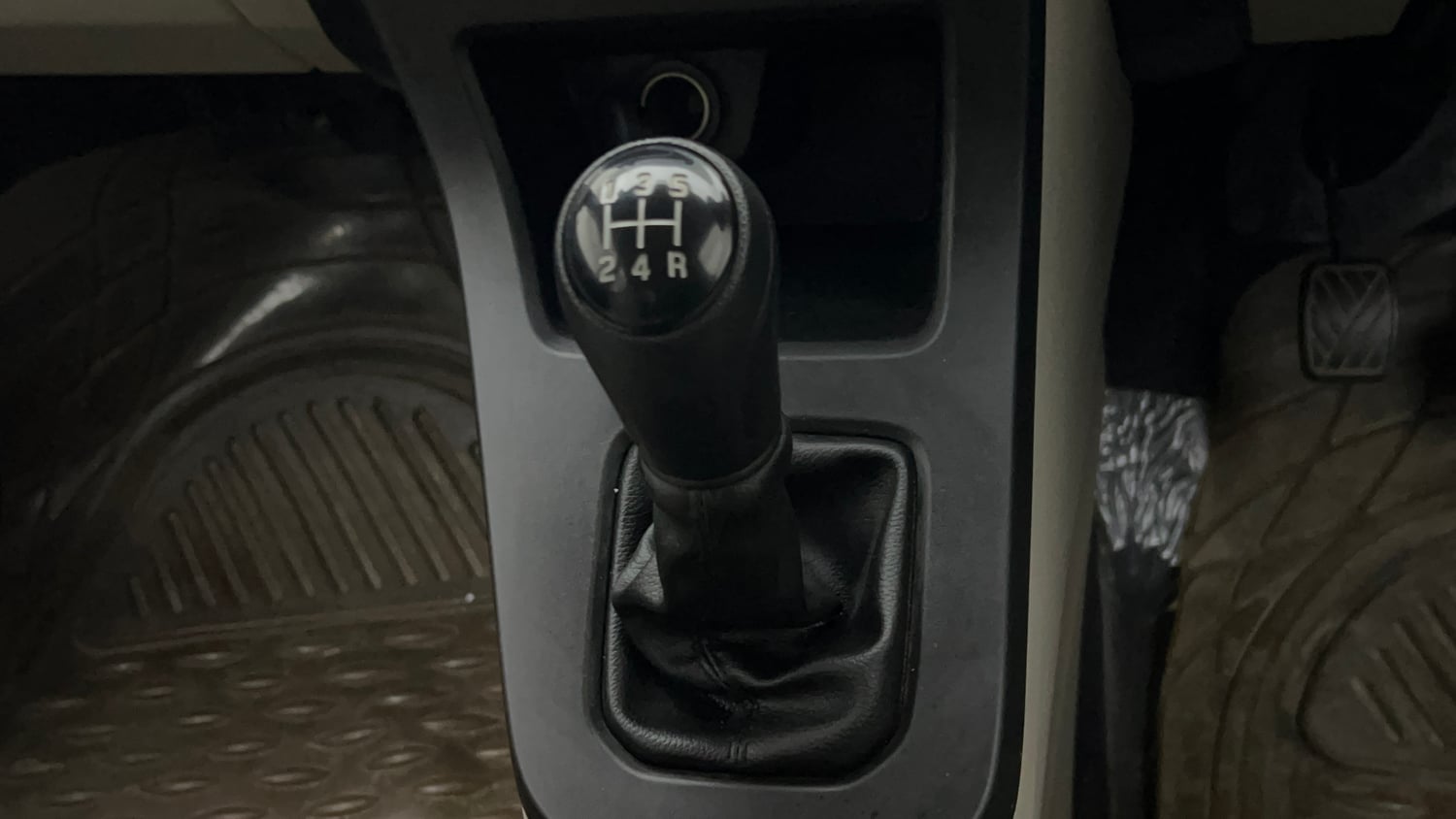 Used 2024 Maruti Suzuki Wagon R VXI 1.0 CNG Cng Manual interior GEAR  KNOB VIEW