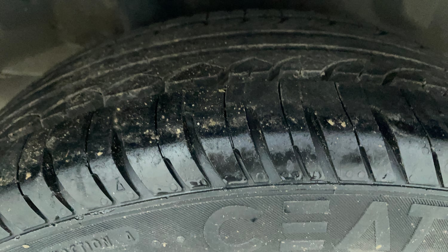 Used 2014 Honda Amaze 1.2 S i-VTEC Petrol Manual tyres RIGHT REAR TYRE TREAD VIEW