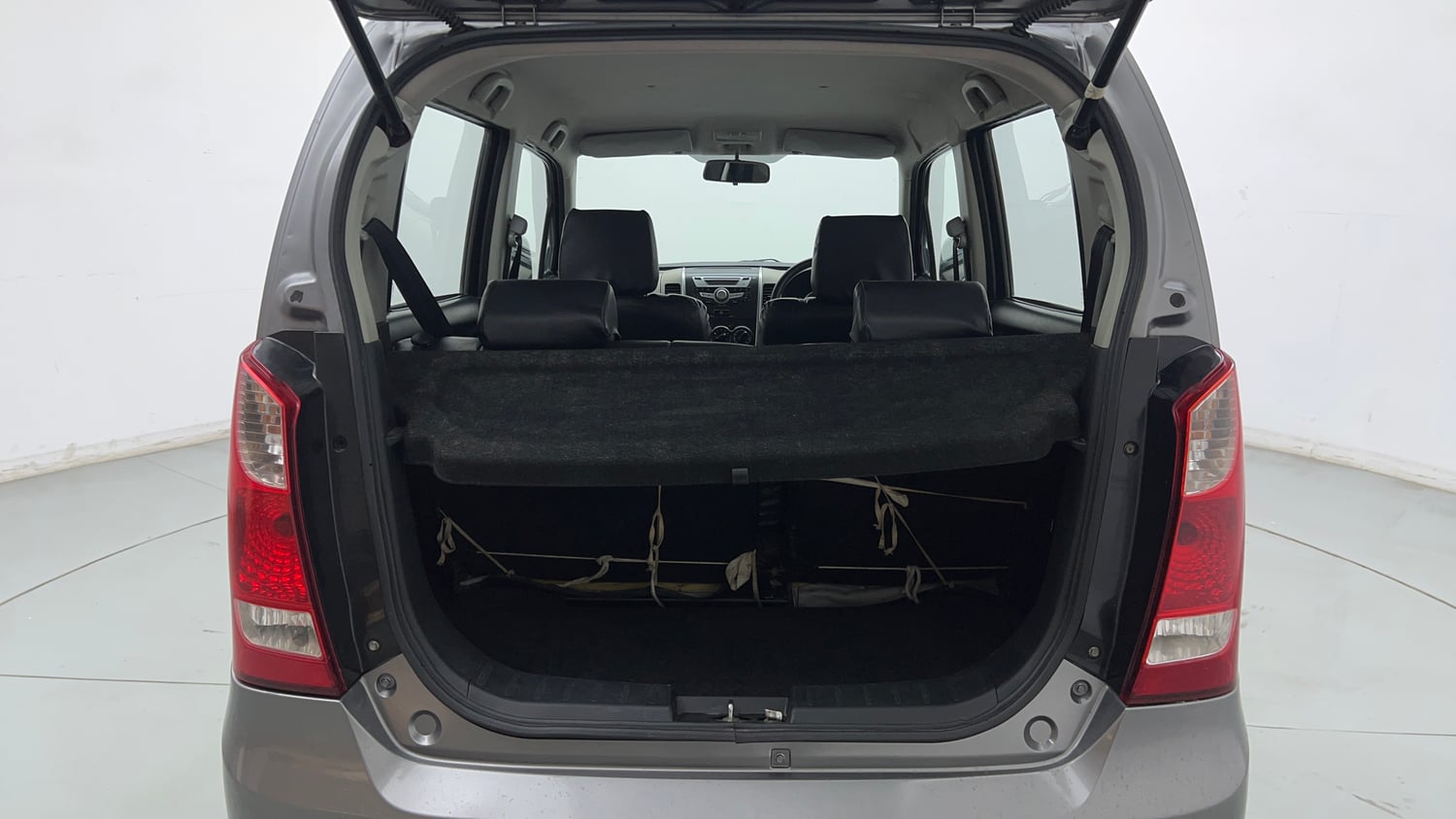 Used 2013 Maruti Suzuki Wagon R VXI Petrol Manual interior DICKY INSIDE VIEW