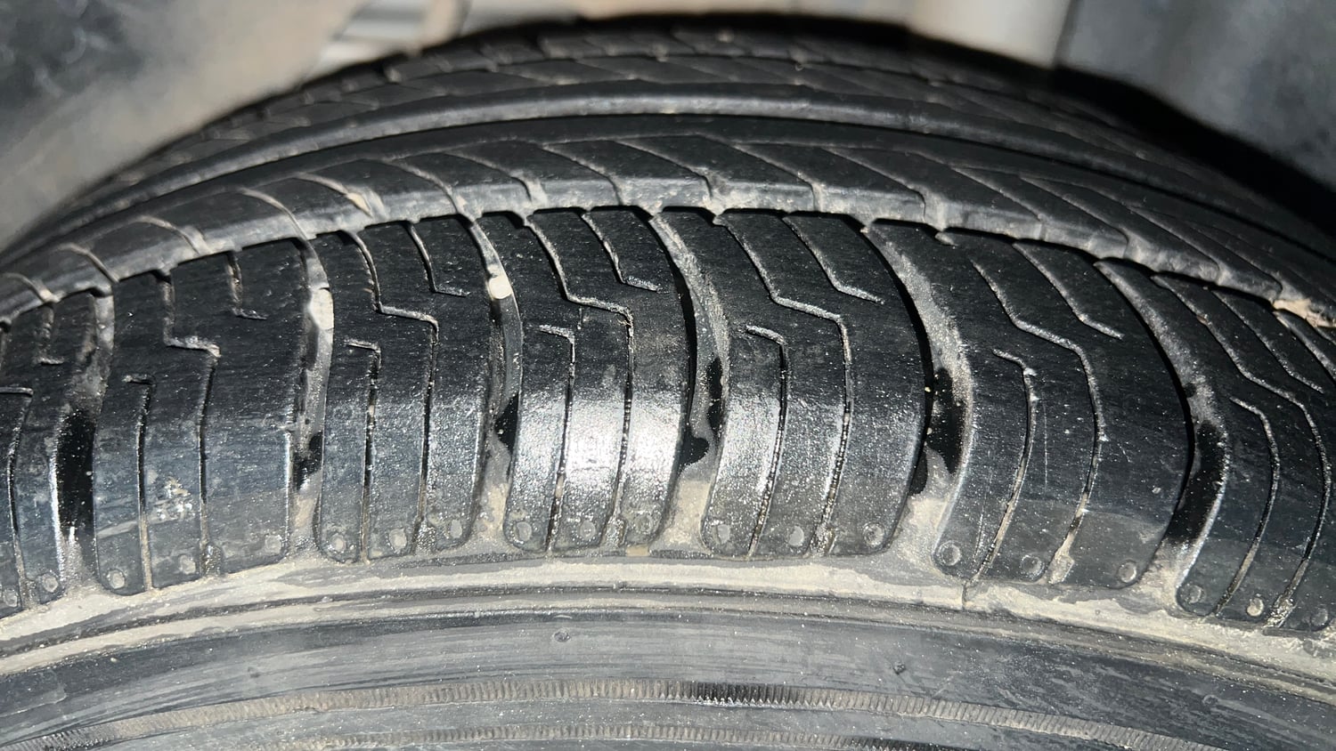 Used 2019 Ford Freestyle Titanium 1.2 Ti-VCT Petrol Manual tyres LEFT REAR TYRE TREAD VIEW