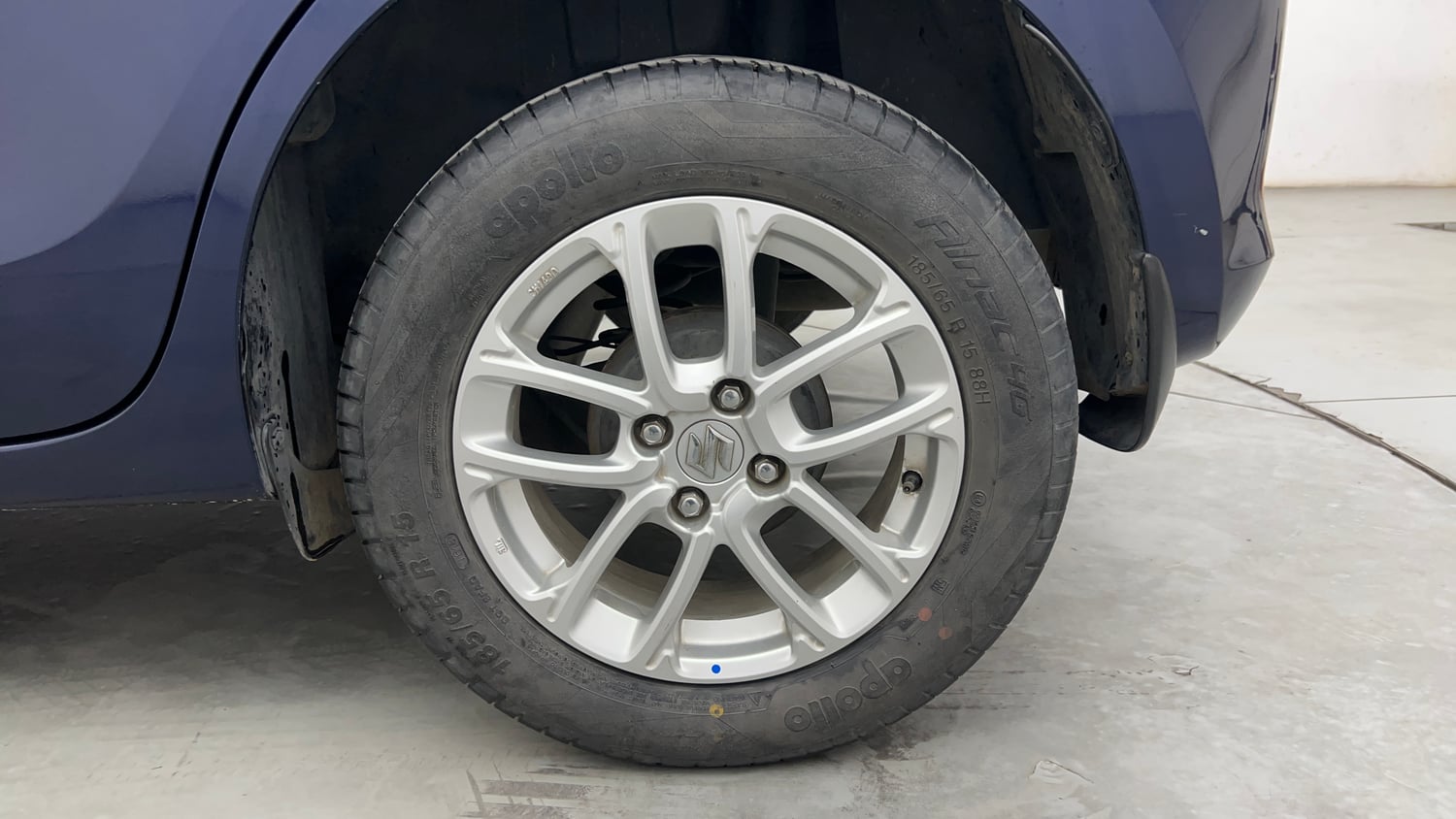 Used 2018 Maruti Suzuki Swift ZXi AMT Petrol Automatic tyres LEFT REAR TYRE RIM VIEW