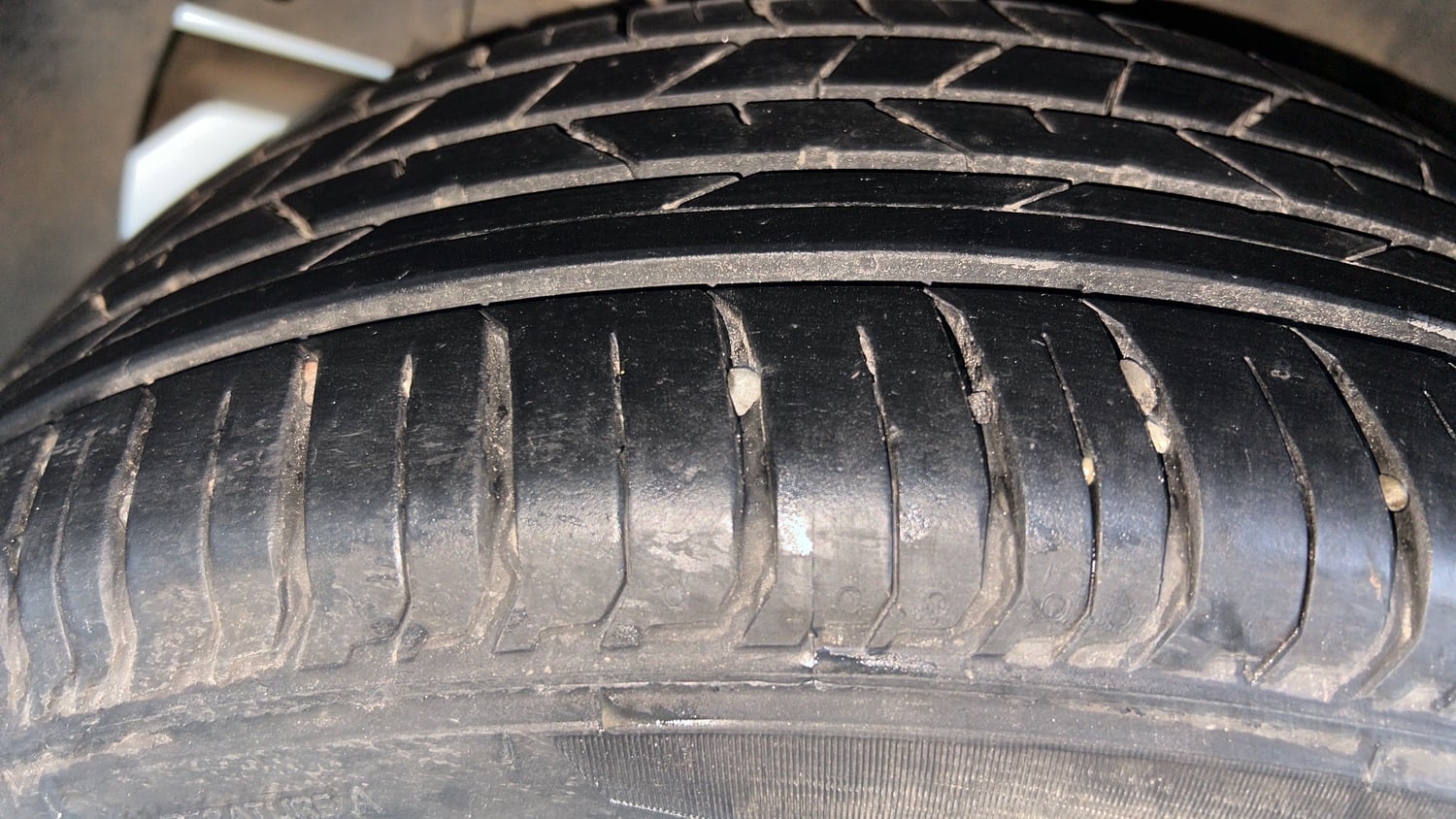 Used 2024 Hyundai New i20 Sportz 1.2 IVT Petrol Automatic tyres RIGHT REAR TYRE TREAD VIEW