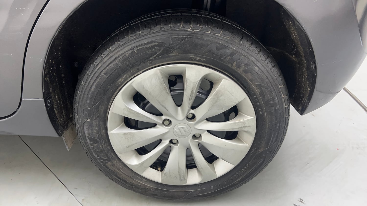 Used 2018 Maruti Suzuki Baleno Delta 1.2 Petrol Manual tyres LEFT REAR TYRE RIM VIEW